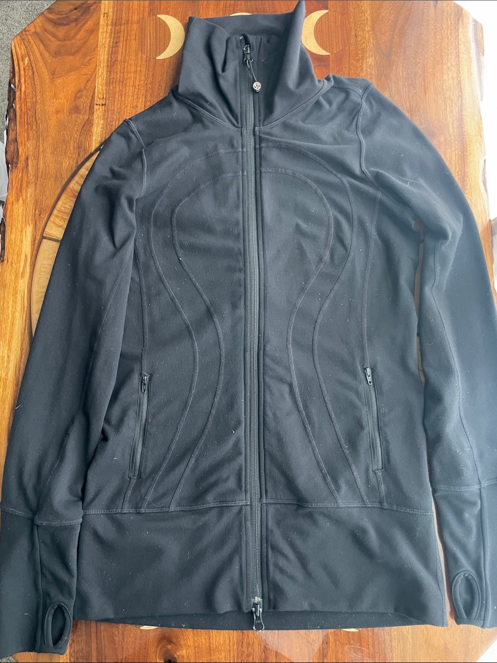Lululemon long zip up thumb holes Black Size 6